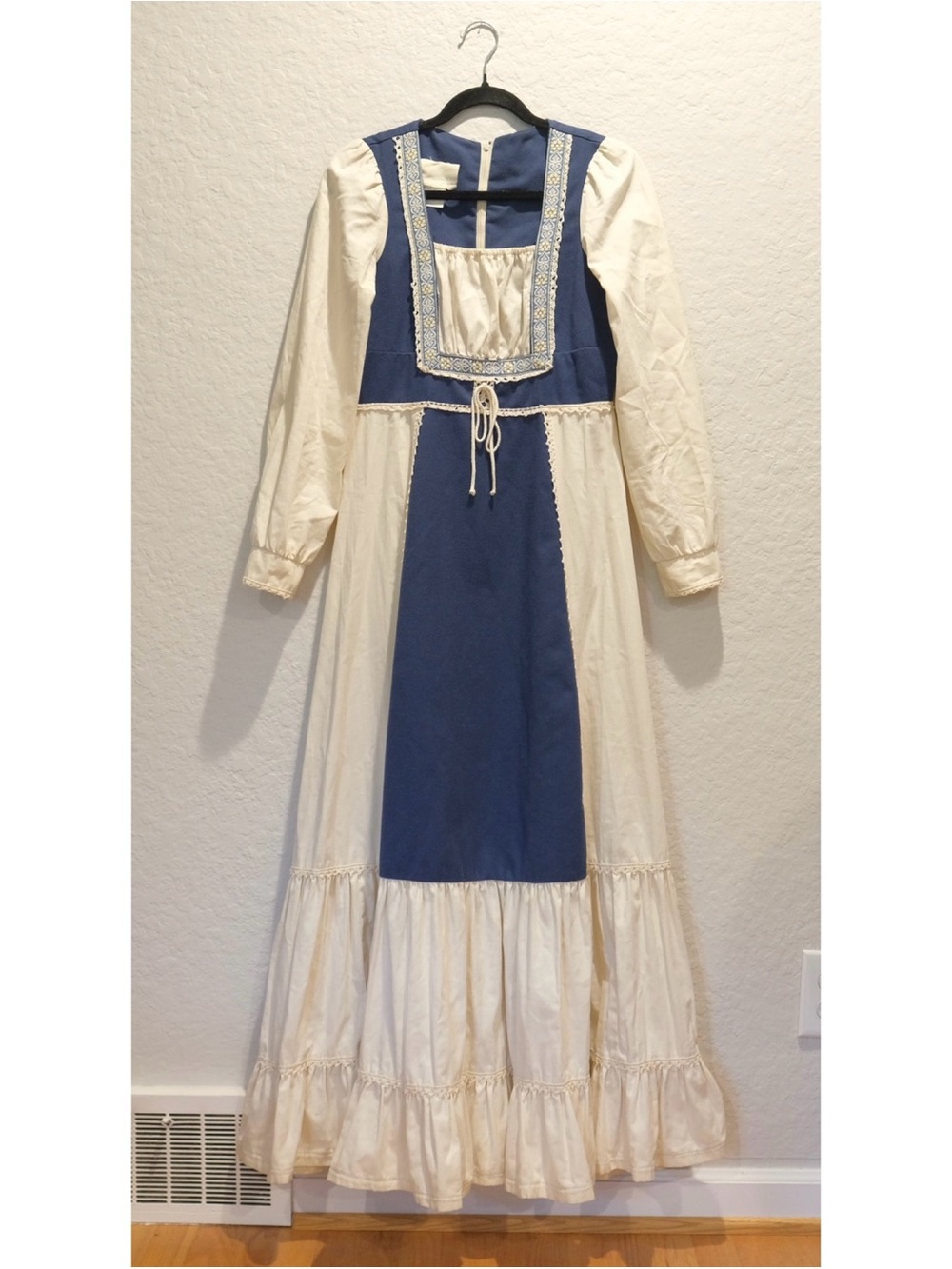 Vintage 70s Gunne Sax by Jessica Maxi Dress Size 11 Prairie Cottage Cream Blue